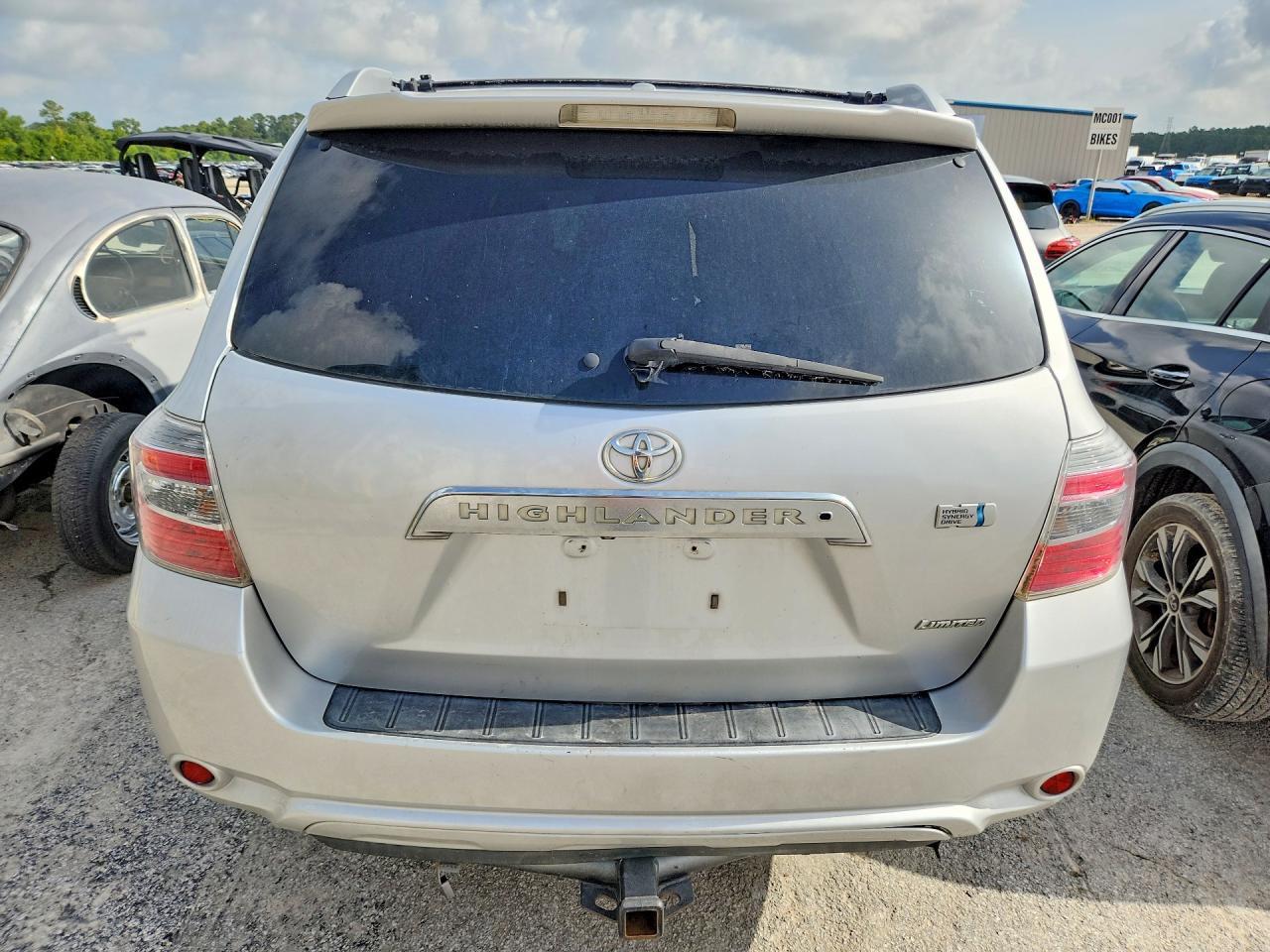 2010 Toyota Highlander Hybrid Limited - Image 6