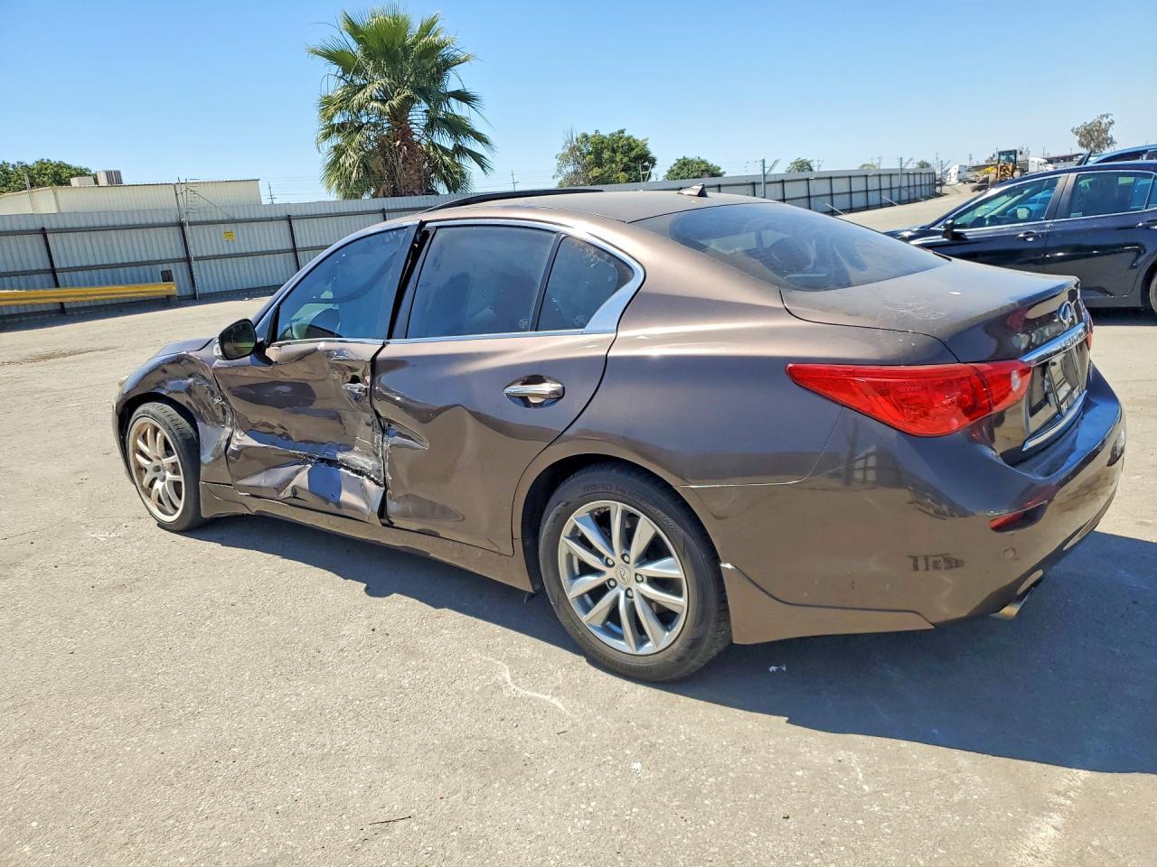 2016 Infiniti Q50 3.0T Premium - Фото 2