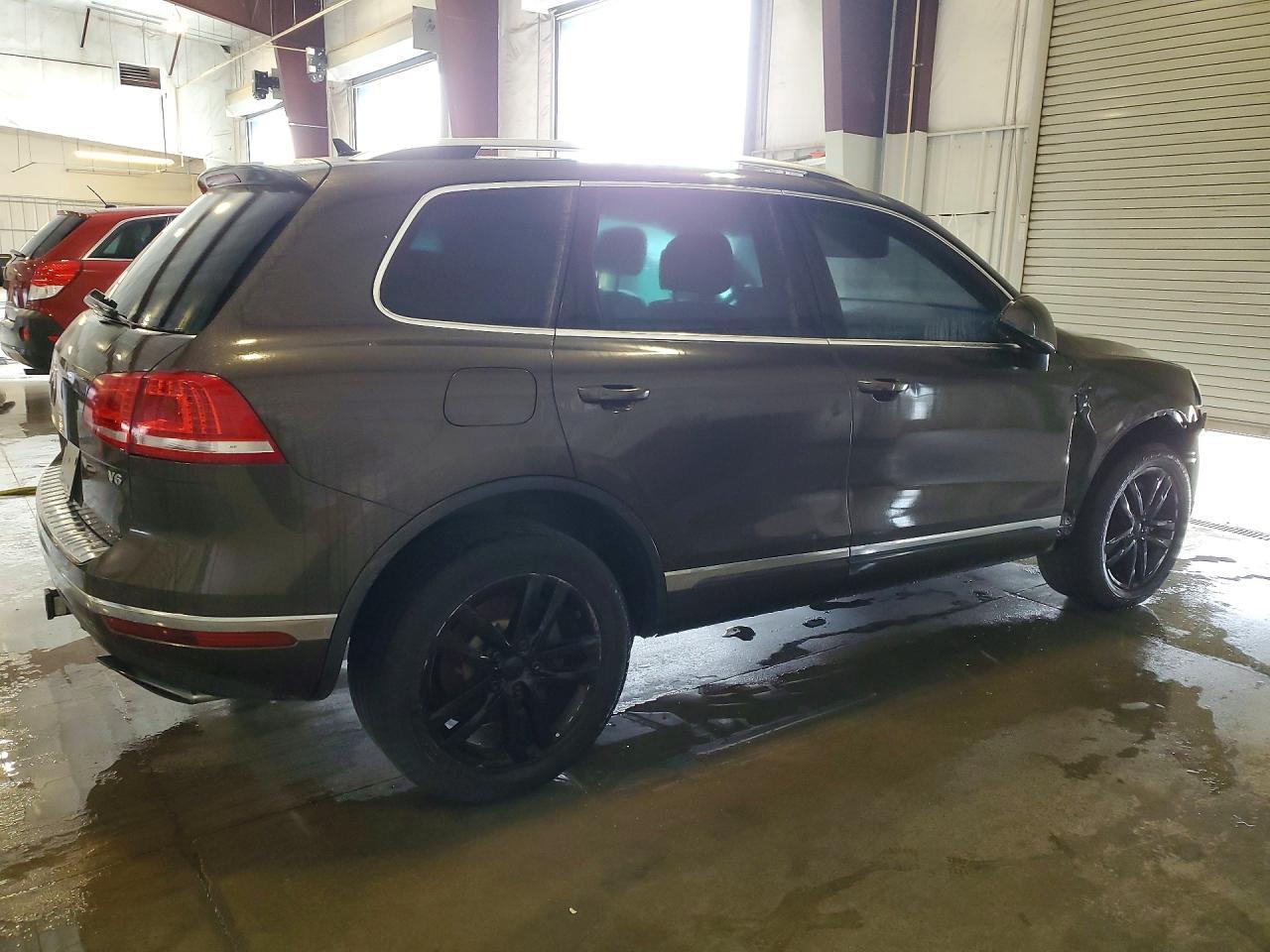 2015 Volkswagen Touareg V6 - Фото 3