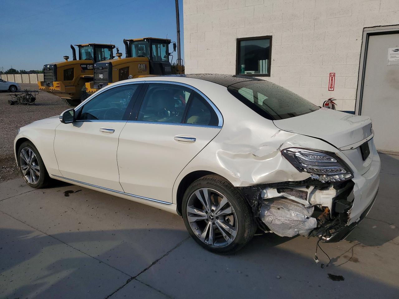 2018 Mercedes-Benz C 300 4Matic - Фото 2