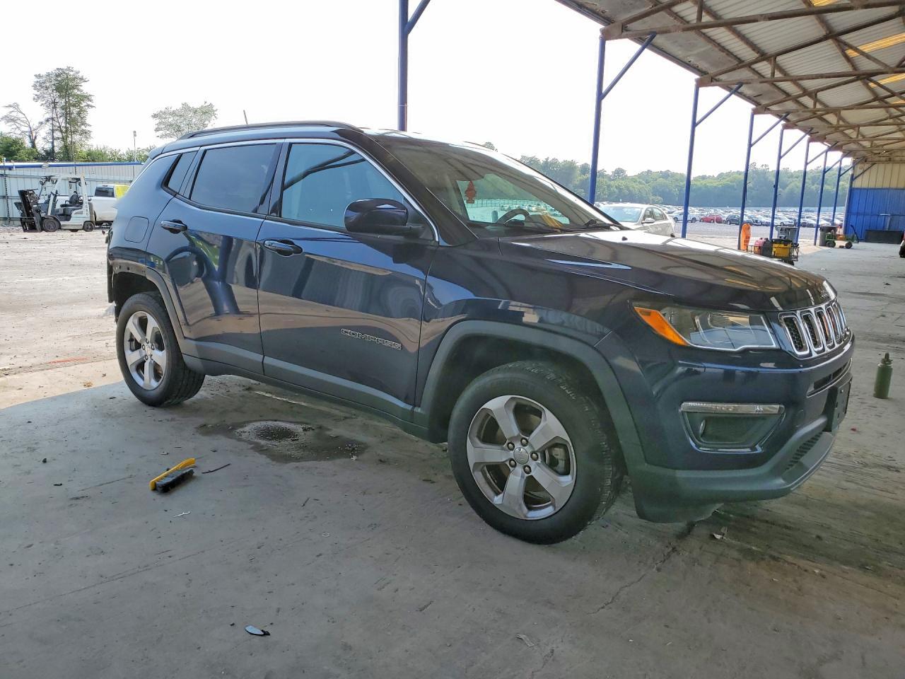 2018 Jeep Compass Latitude - Image 4