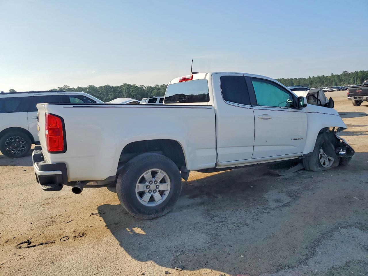 2016 Chevrolet Colorado - Фото 3