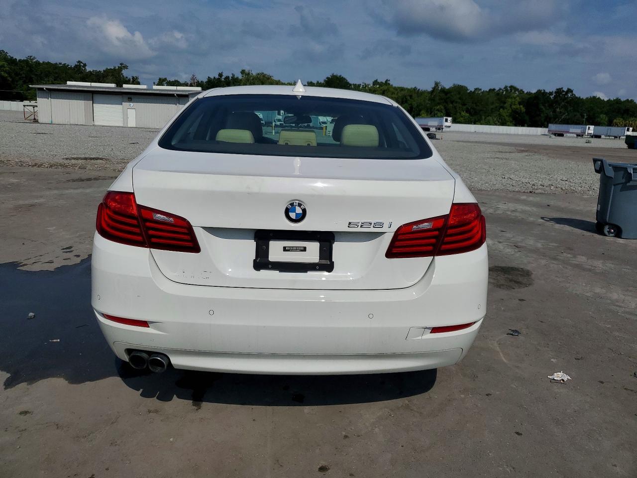 2016 BMW 528 I - Image 6