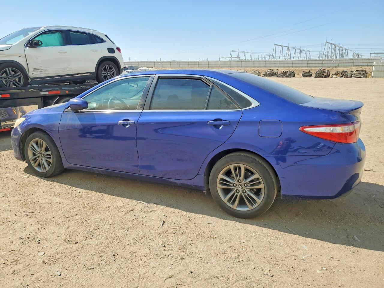 2015 Toyota Camry Se - Фото 2