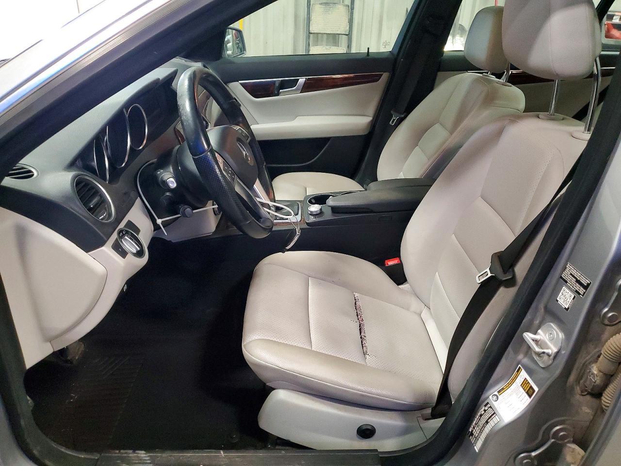 2014 Mercedes-Benz C 300 4Matic - Image 7