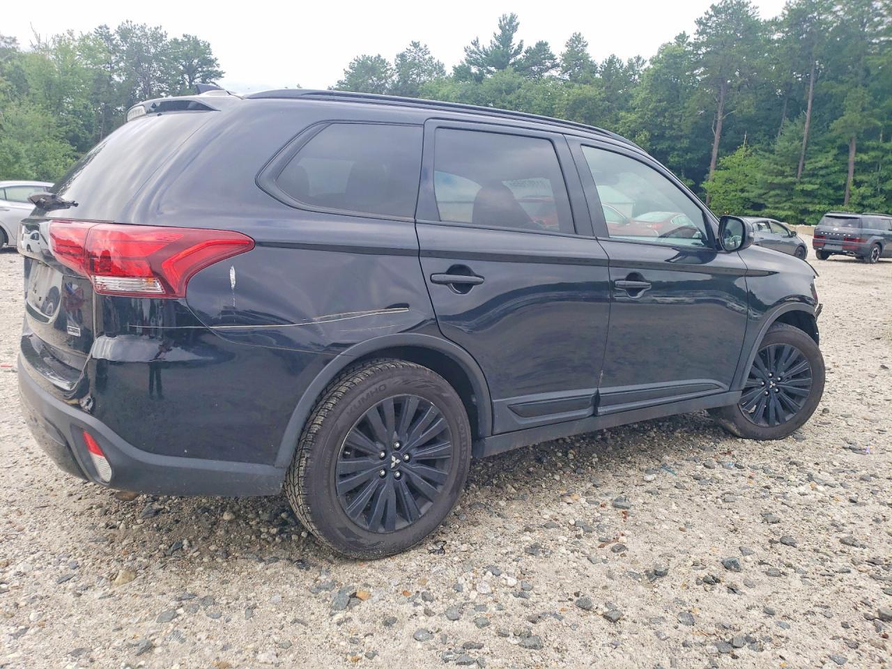 2020 Mitsubishi Outlander Se - Фото 3
