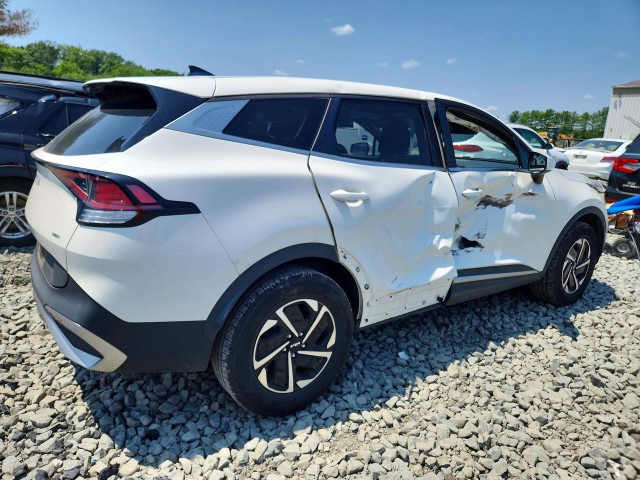 2023 Kia Sportage Lx - Image 3