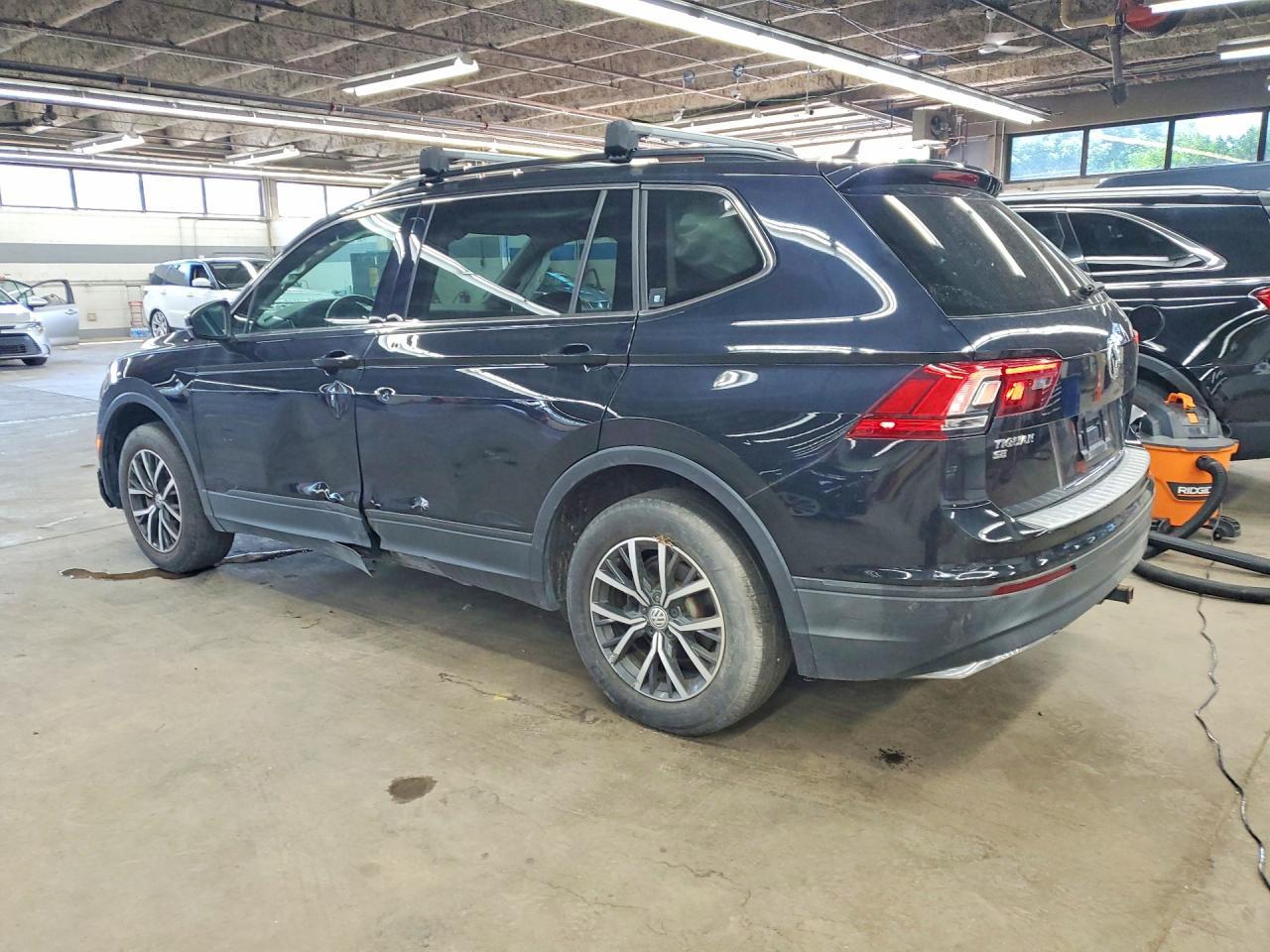 2019 Volkswagen Tiguan Se - Image 2