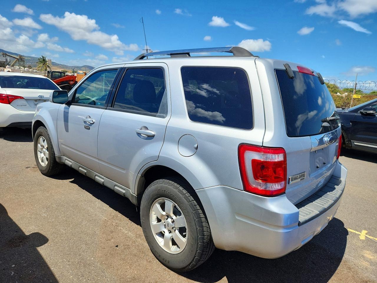 2012 Ford Escape Limited - Фото 2
