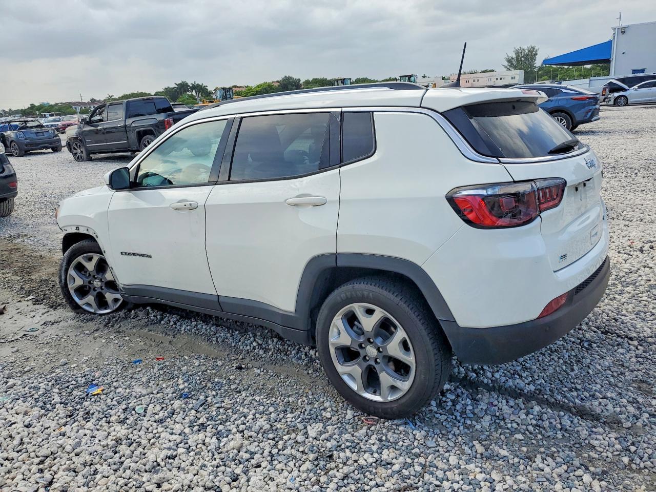 2021 Jeep Compass Limited - Фото 2