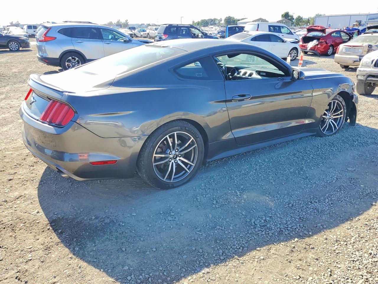 2016 Ford Mustang - Фото 3