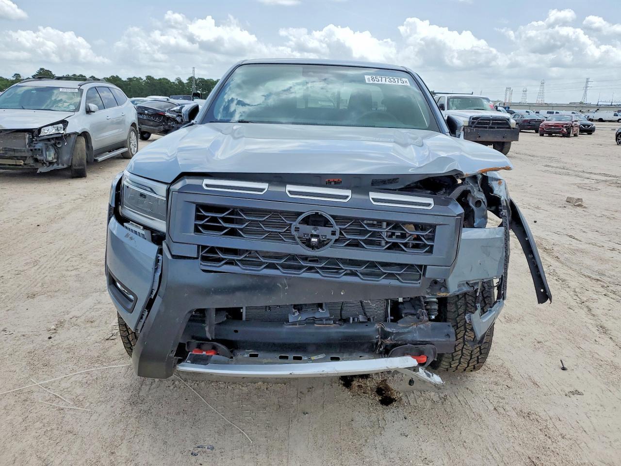 2025 Nissan Frontier Pro-4X - Image 5