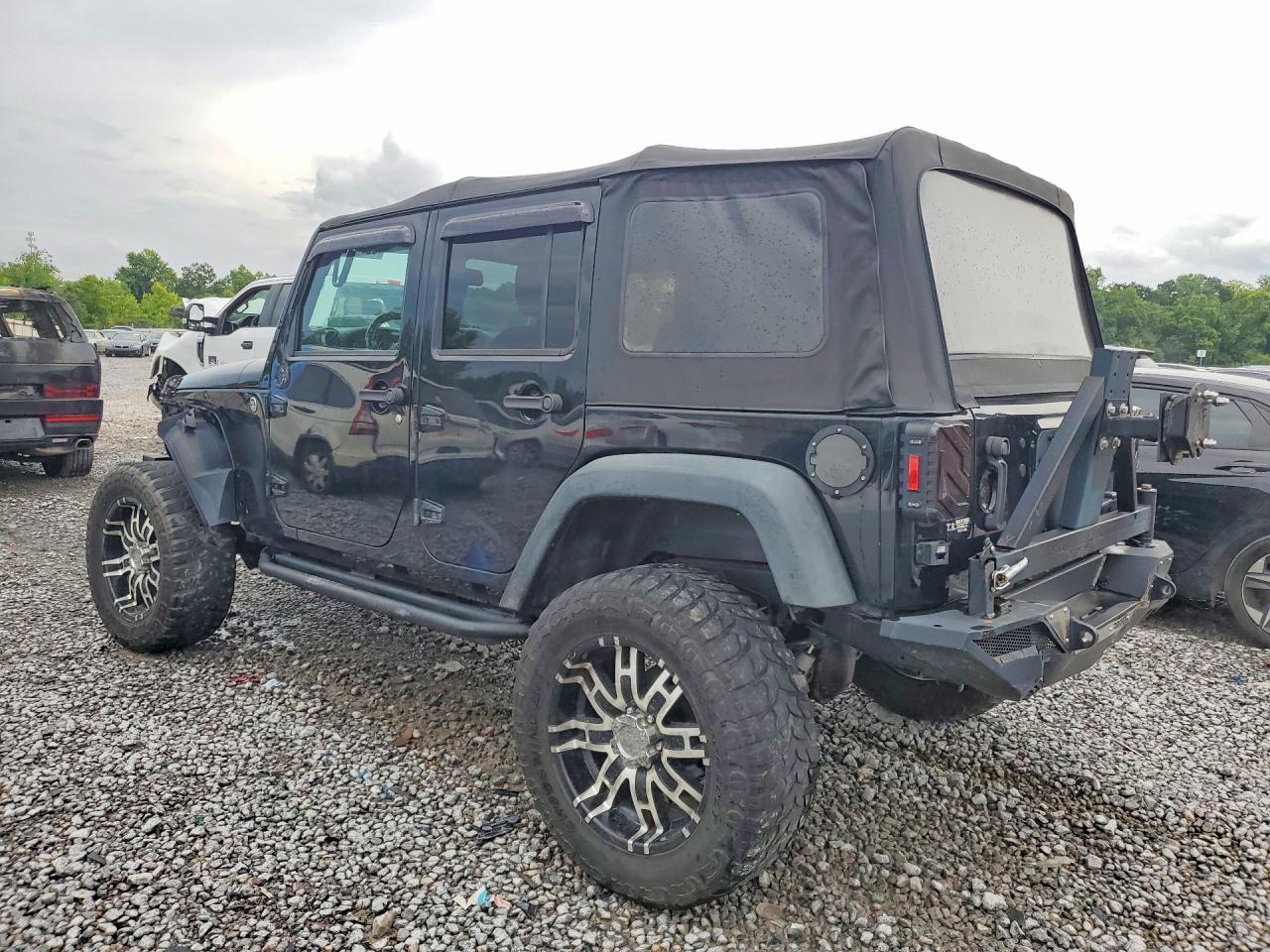2015 Jeep Wrangler Unlimited Sport - Image 2