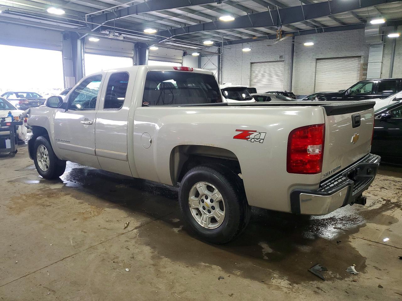 2008 Chevrolet Silverado K1500 - Фото 2