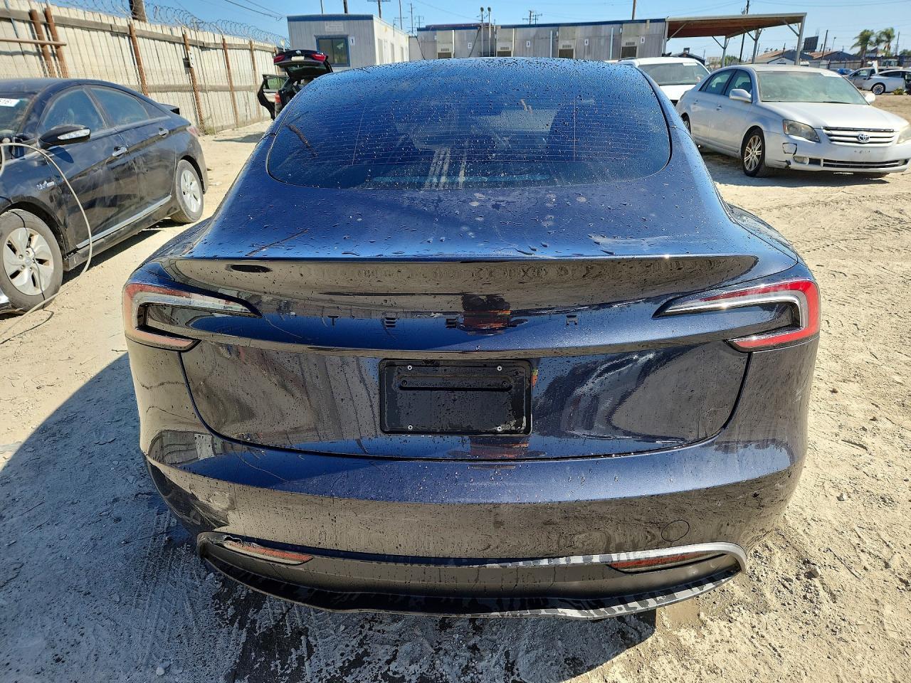 2026 Tesla Model 3 - Фото 6