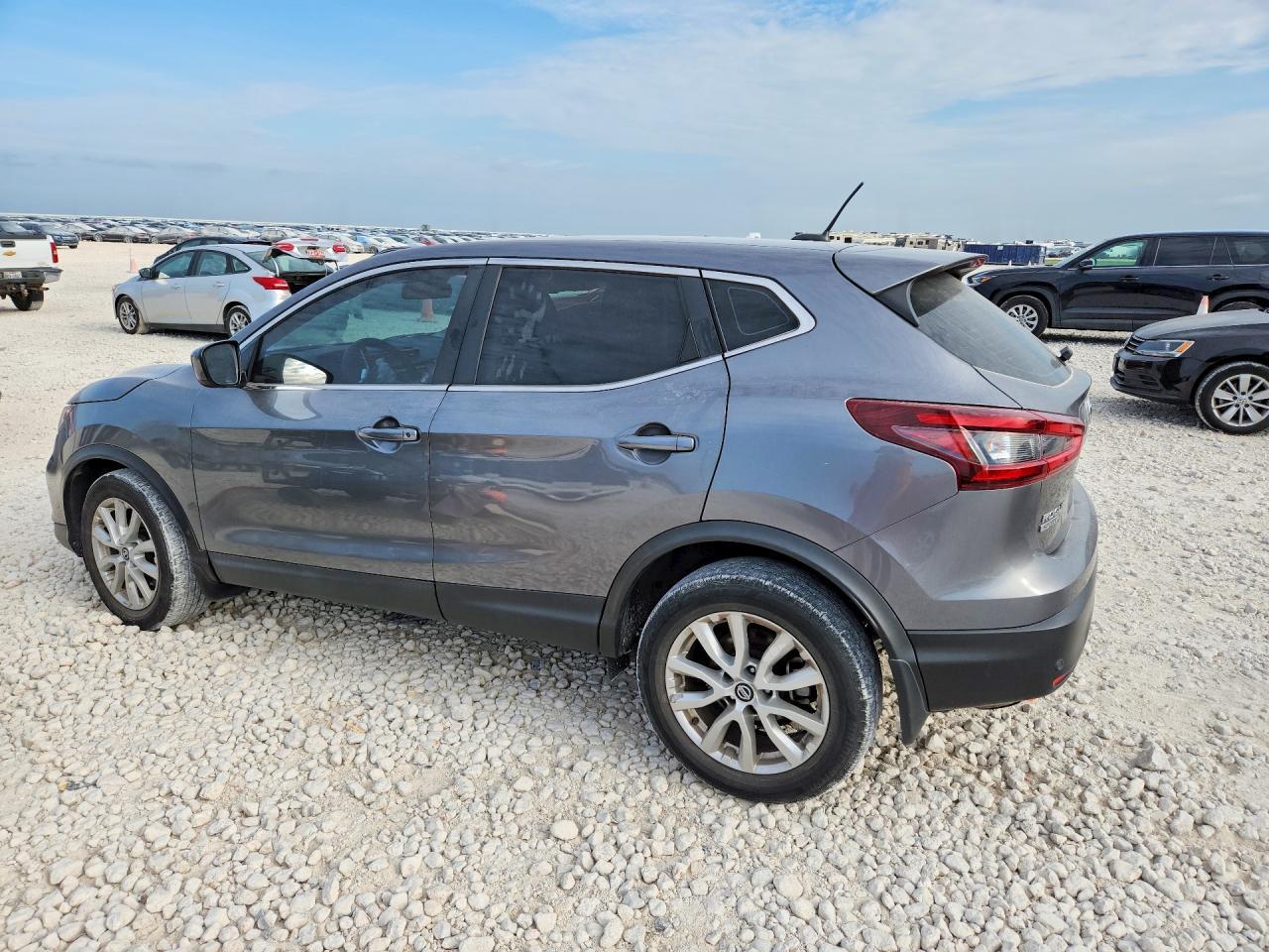 2021 Nissan Rogue - Image 2