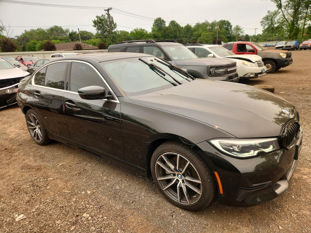 2022 BMW 330Xi - Image 4