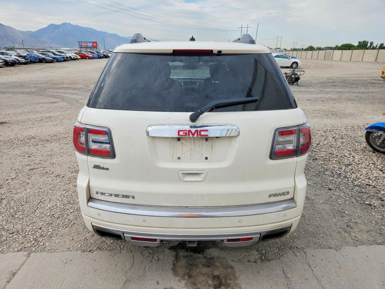 2013 GMC Acadia Denali - Фото 6