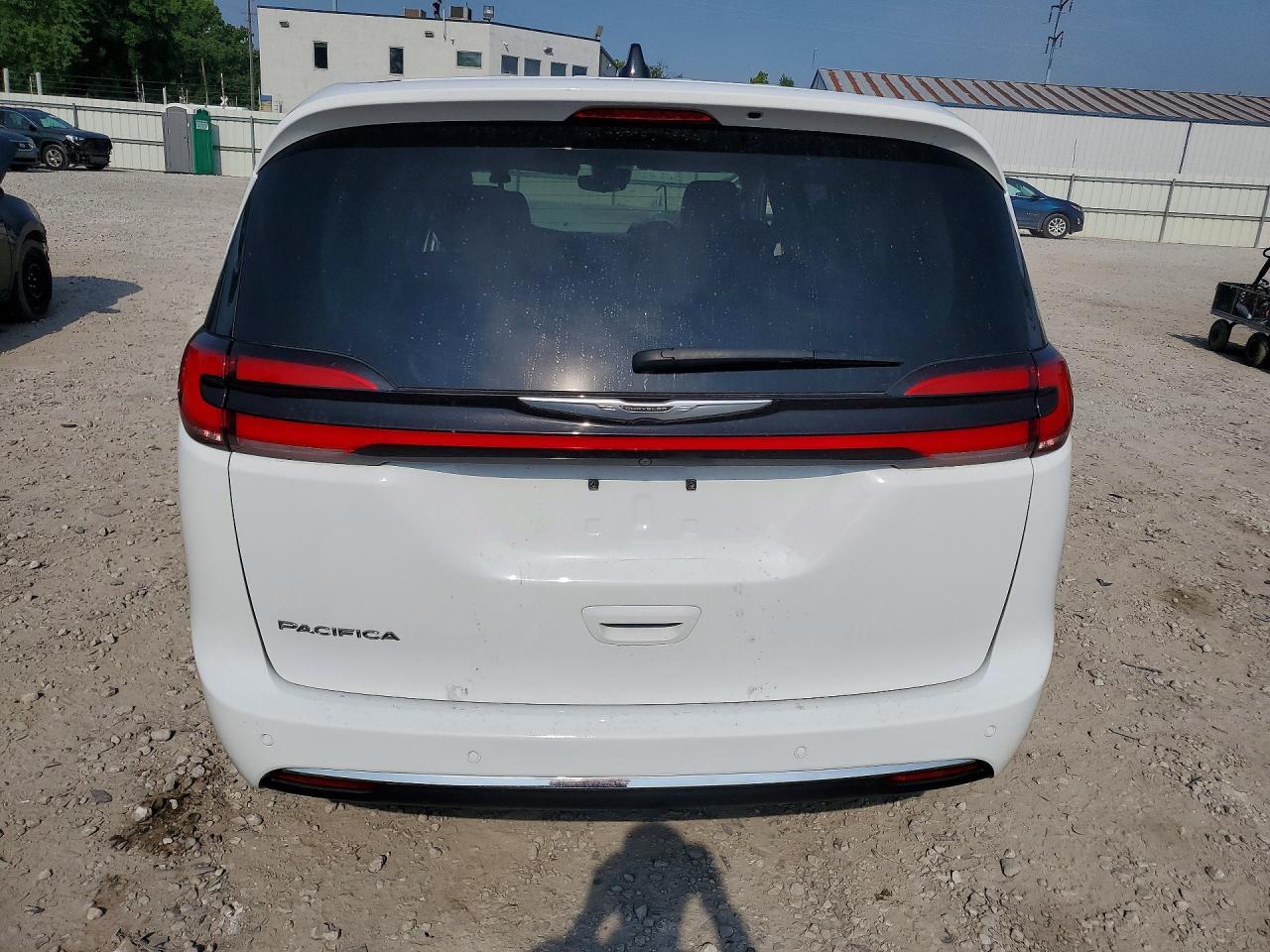 2023 Chrysler Pacifica Touring L - Image 6