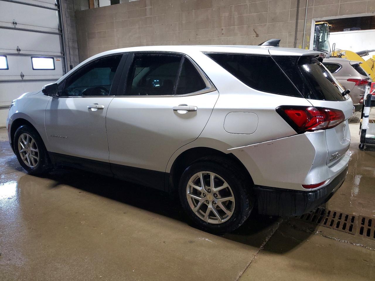 2022 Chevrolet Equinox Lt - Фото 2