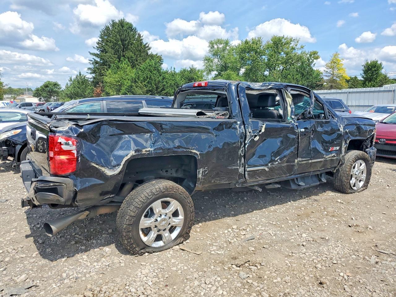 2018 Chevrolet Silverado K2500 Heavy Duty Ltz - Image 3