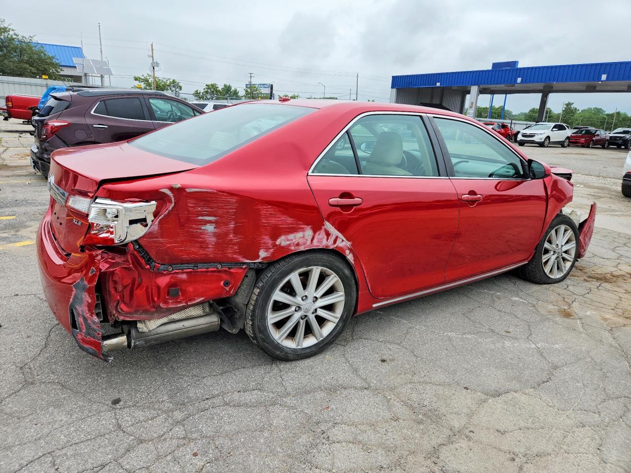 2014 Toyota Camry Xle V6 - Image 3