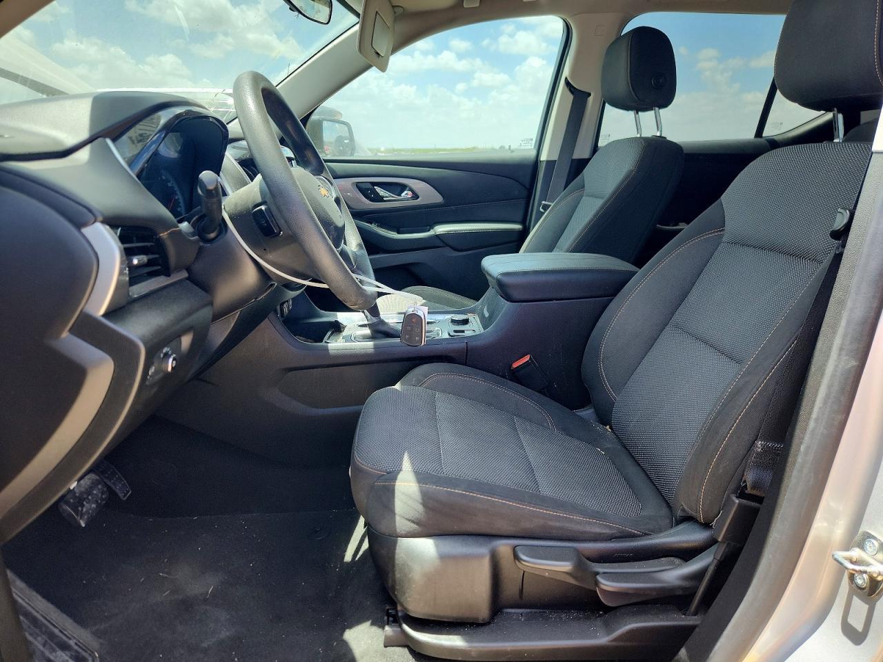 2019 Chevrolet Traverse Ls - Фото 7