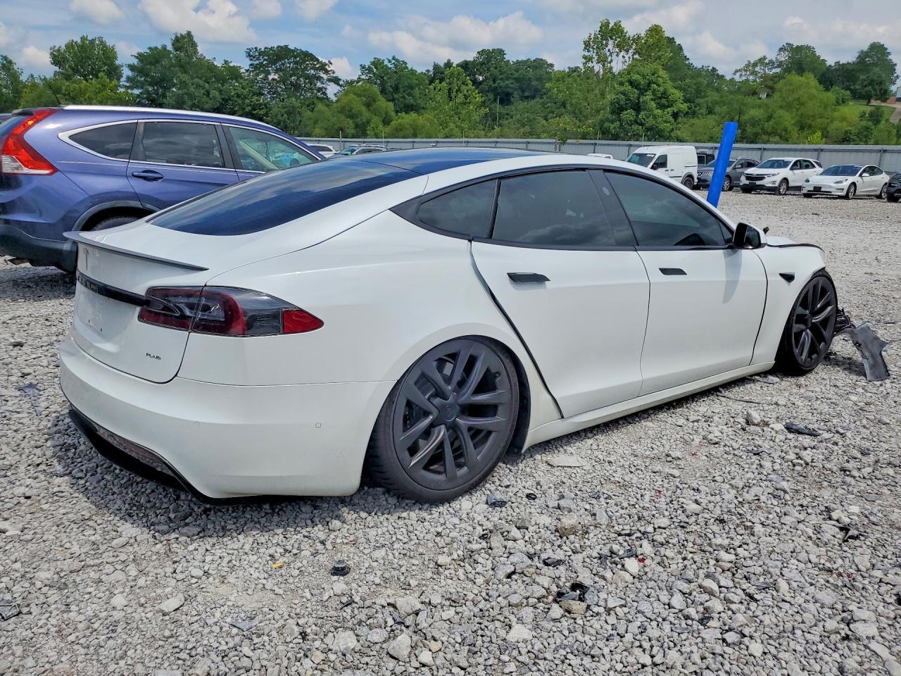 2021 Tesla Model S - Image 3
