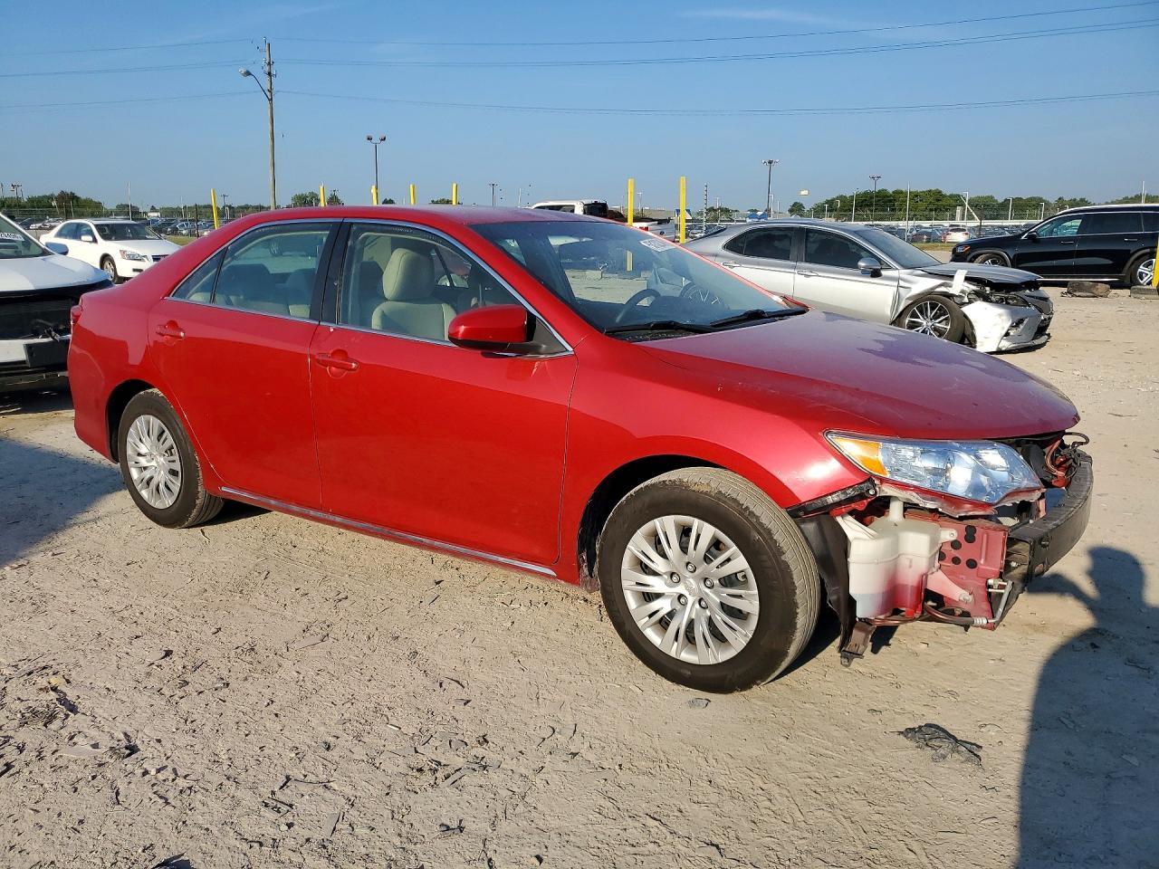 2014 Toyota Camry Le - Image 4