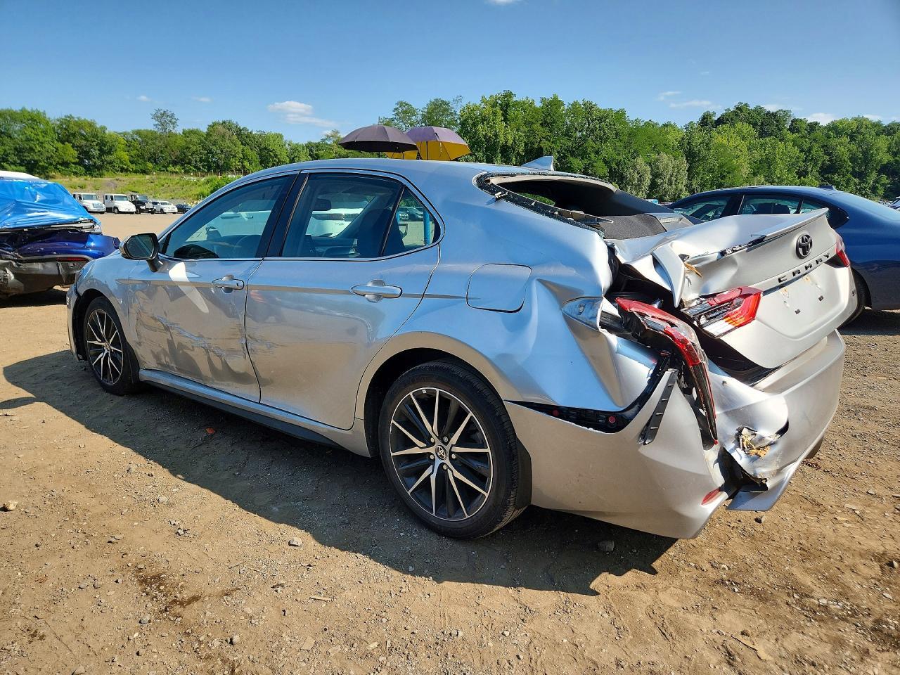 2023 Toyota Camry Se - Фото 2