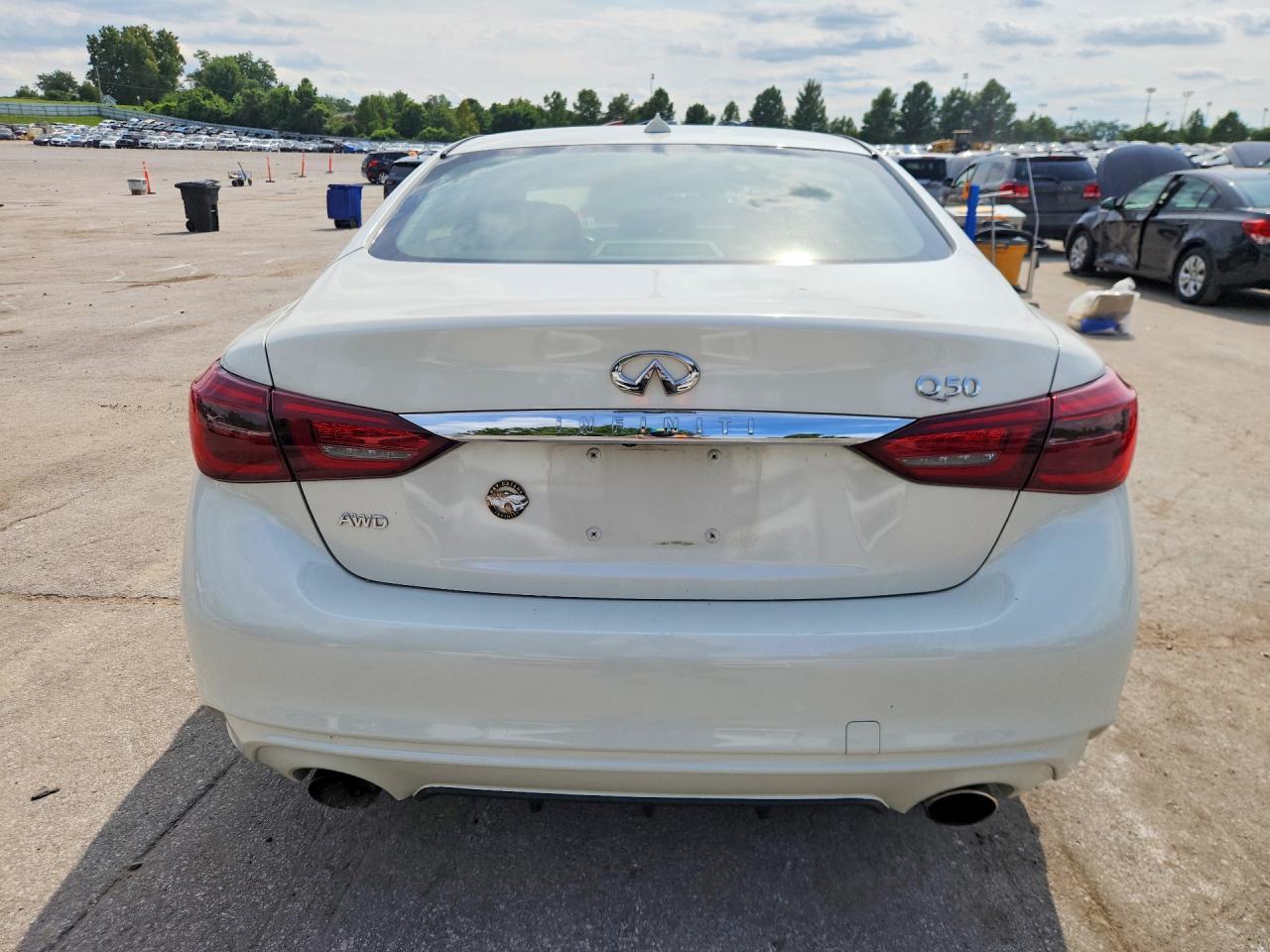 2018 Infiniti Q50 3.0T Luxe - Фото 6
