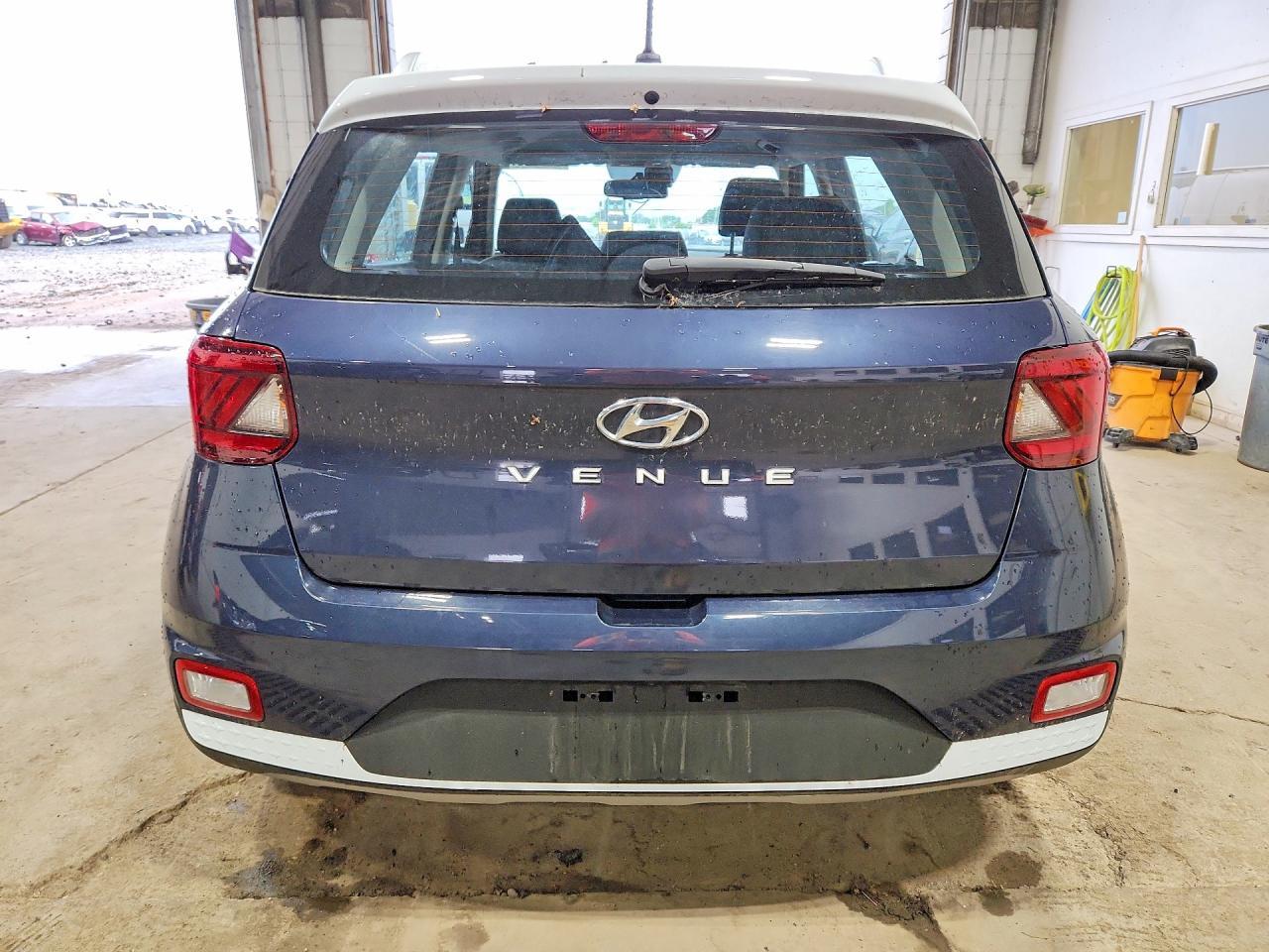 2023 Hyundai Venue Limited - Фото 6