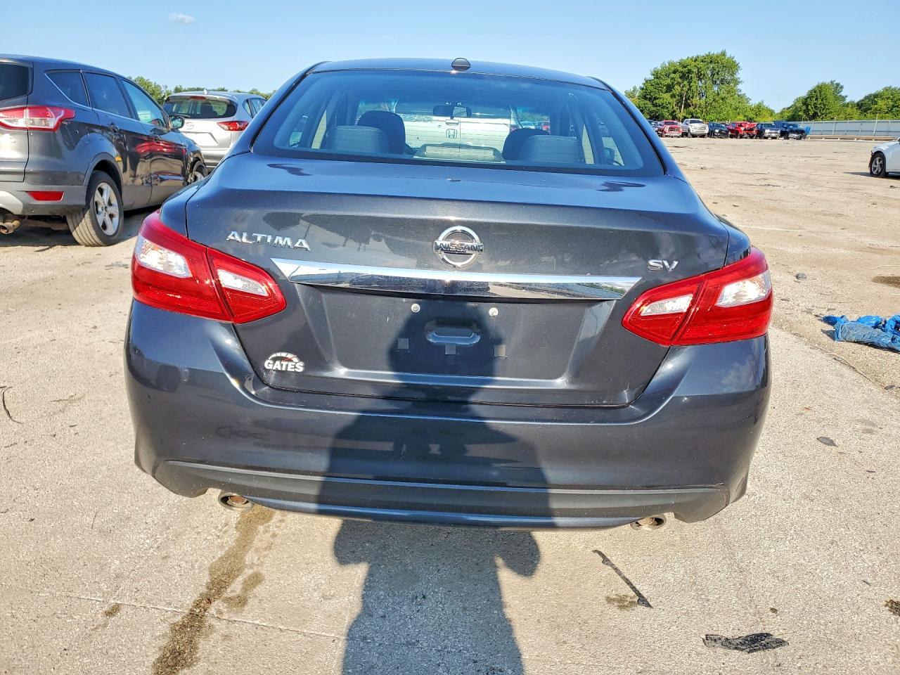 2016 Nissan Altima 2.5 - Image 6