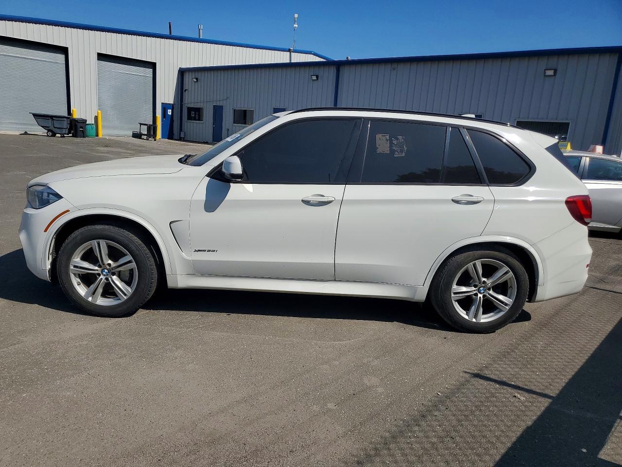 2015 BMW X5 xDrive50I - Фото 2