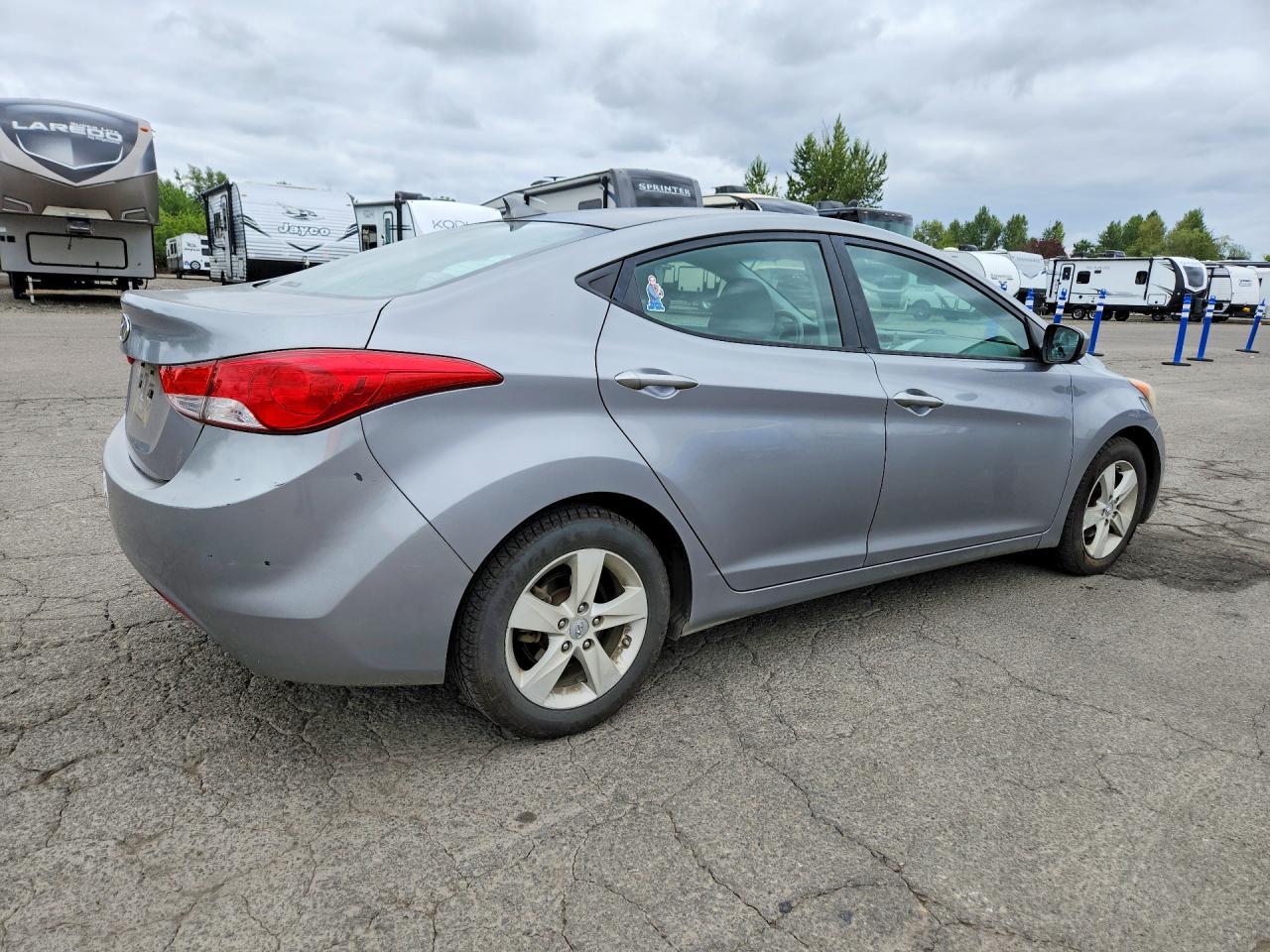2013 Hyundai Elantra Gls - Фото 3