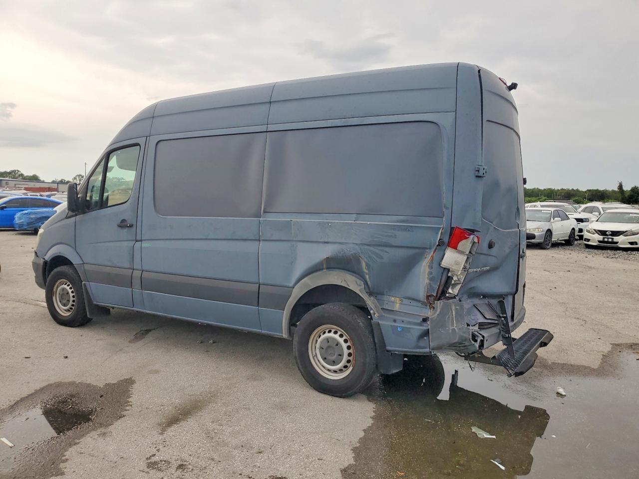 2018 Mercedes-Benz Sprinter 2500 Delivery Van - Фото 2