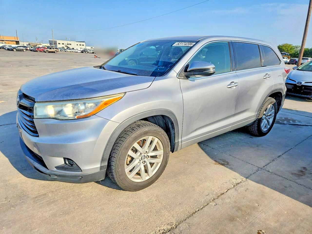 2016 Toyota Highlander Le
