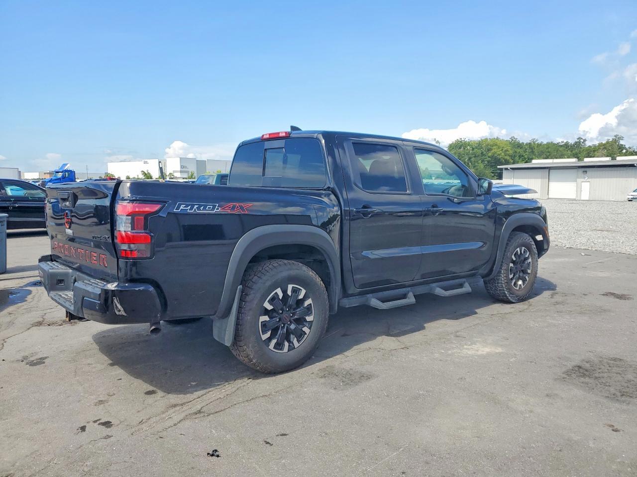 2023 Nissan Frontier Pro-4X - Фото 3