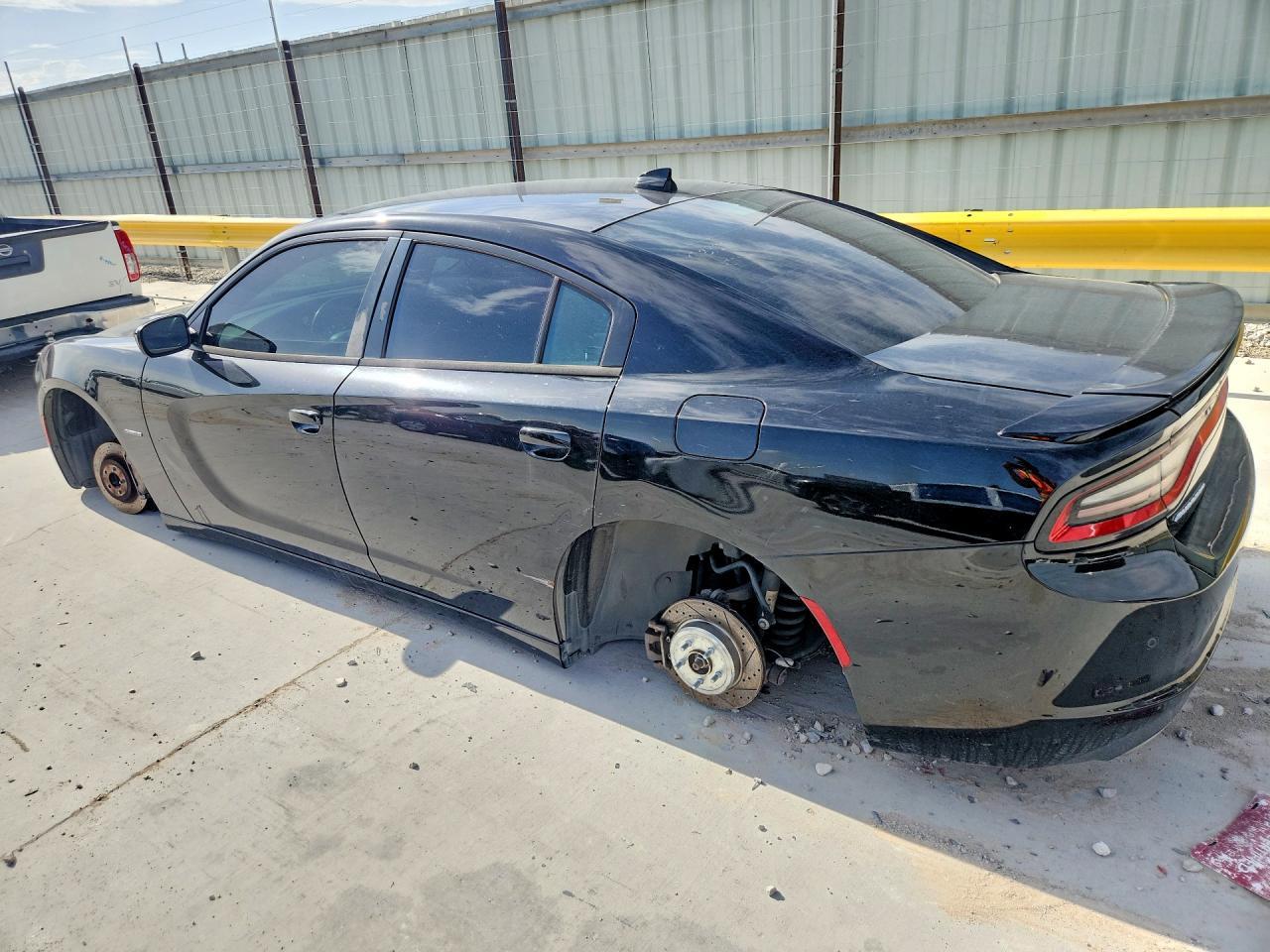 2018 Dodge Charger R/T - Image 2