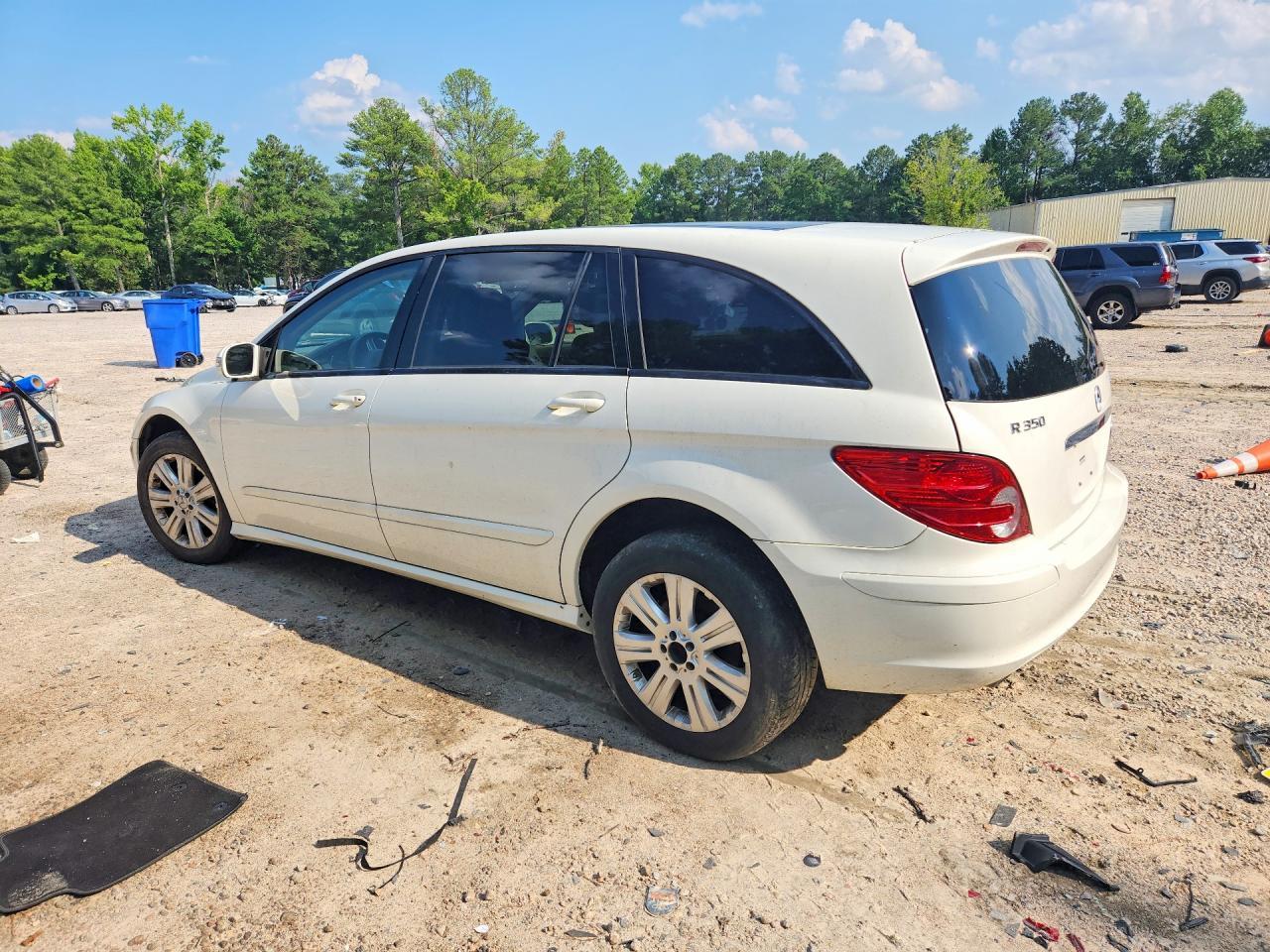 2006 Mercedes-Benz R 350 - Image 2