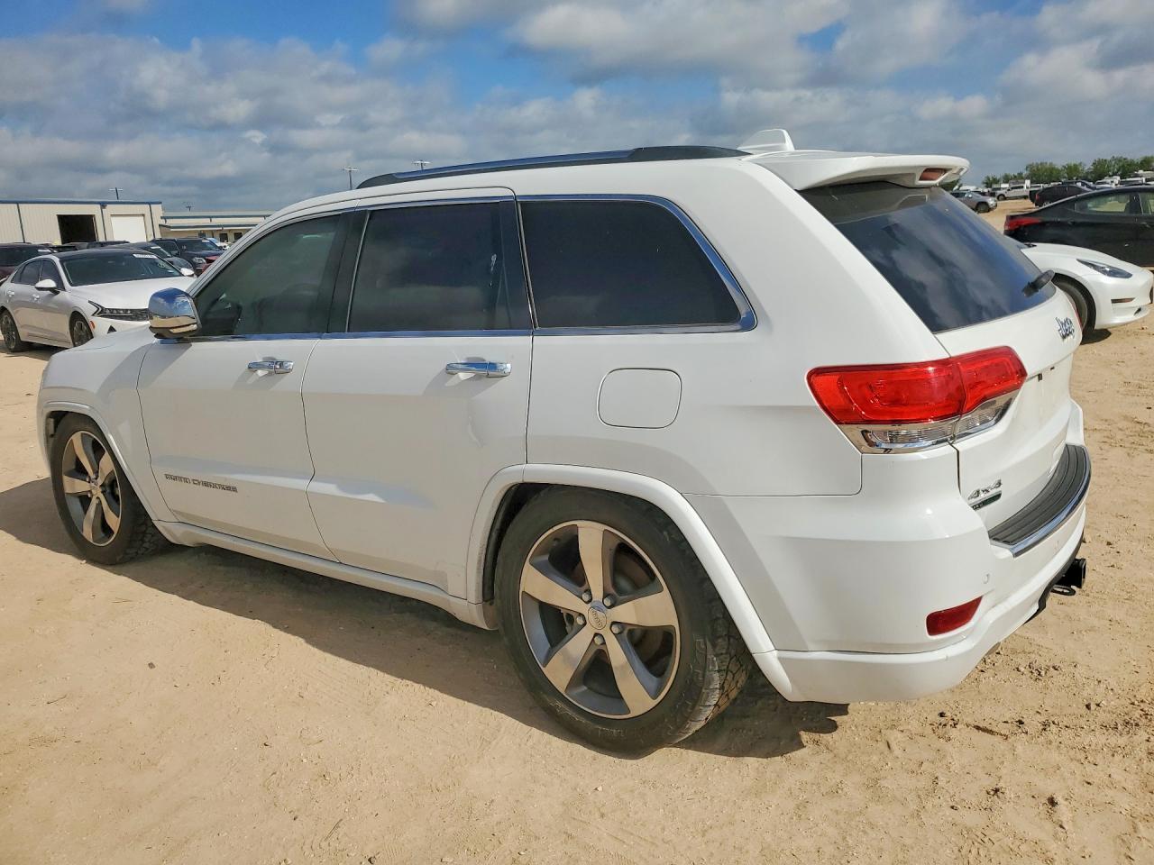 2014 Jeep Grand Cherokee Overland - Фото 2