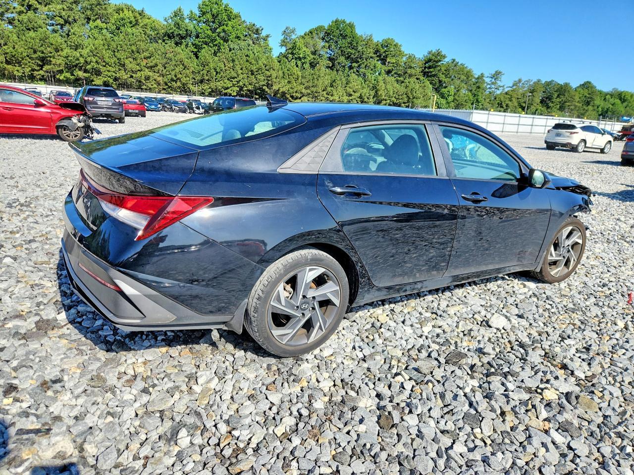 2025 Hyundai Elantra Sel Sport - Фото 3