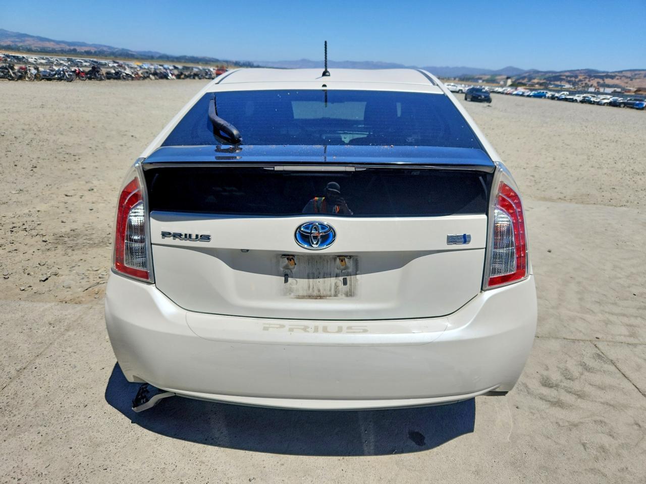 2015 Toyota Prius Two - Фото 6