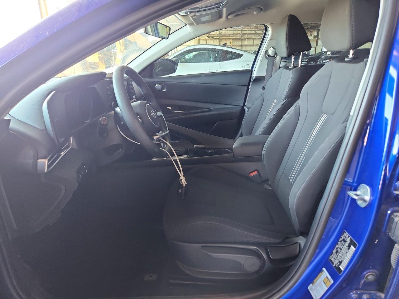 2023 Hyundai Elantra Blue - Фото 7