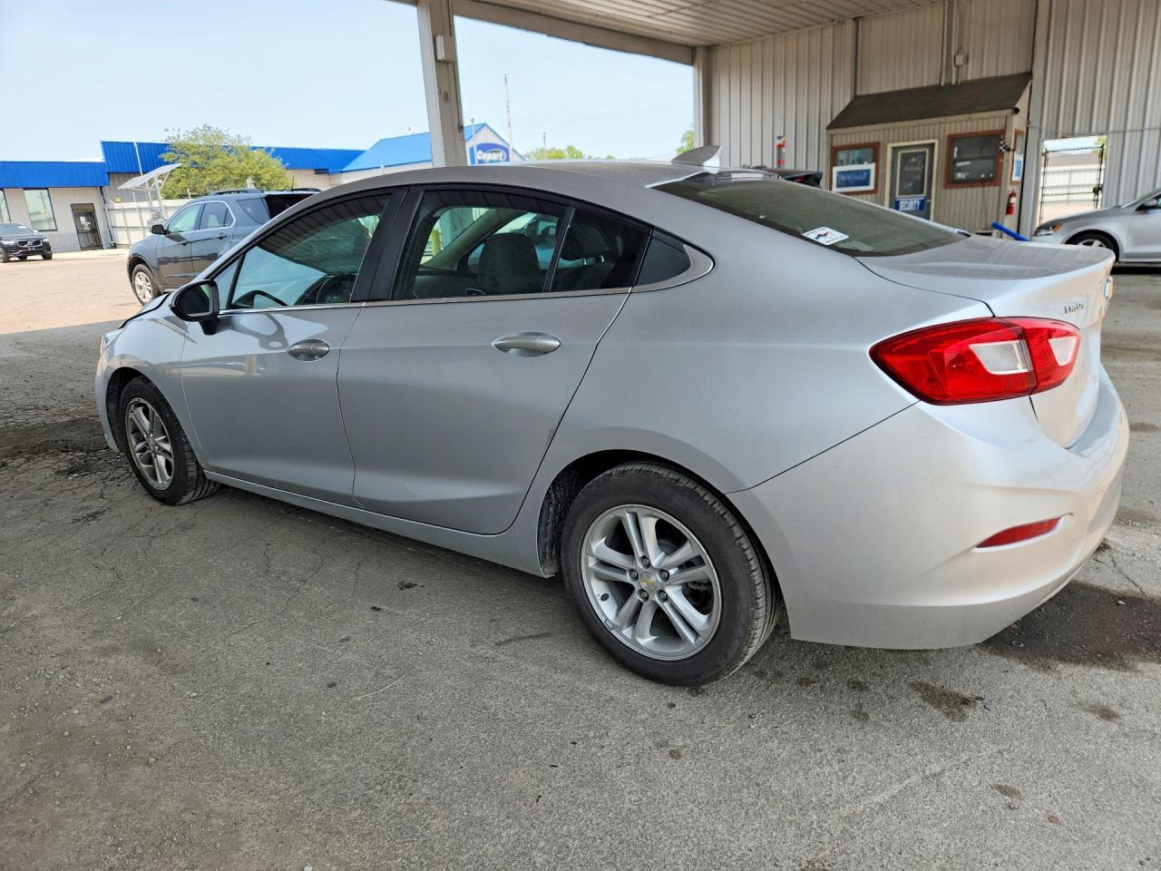 2018 Chevrolet Cruze Lt - Фото 2