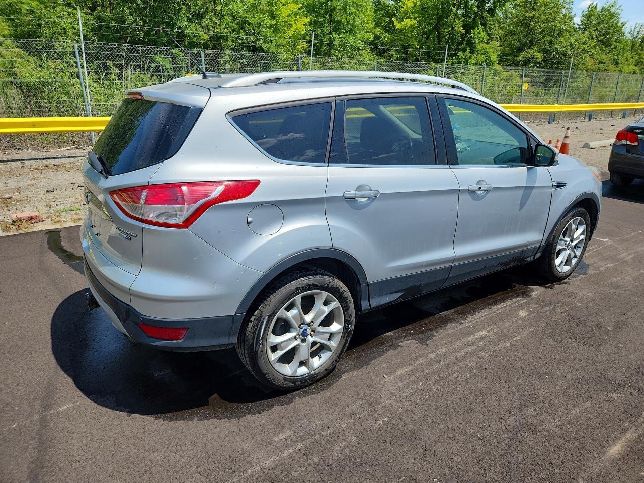 2014 Ford Escape Titanium - Image 3
