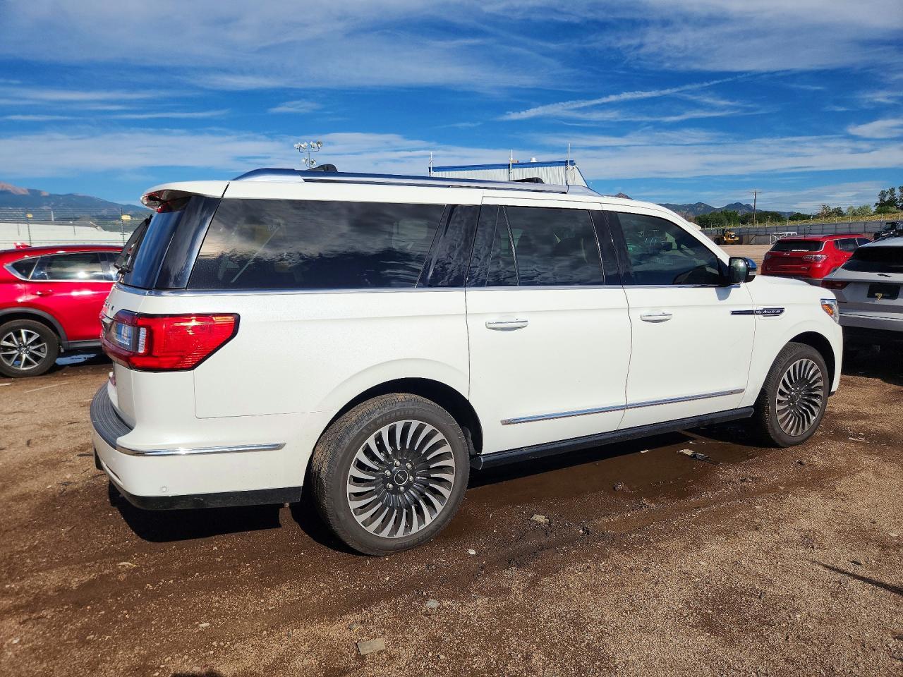 2021 Lincoln Navigator L Black Label - Image 3
