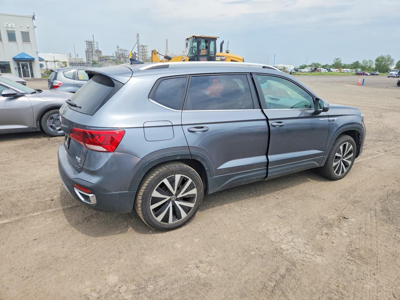 2023 Volkswagen Taos Se - Image 3