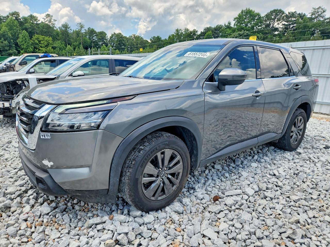 2022 Nissan Pathfinder S