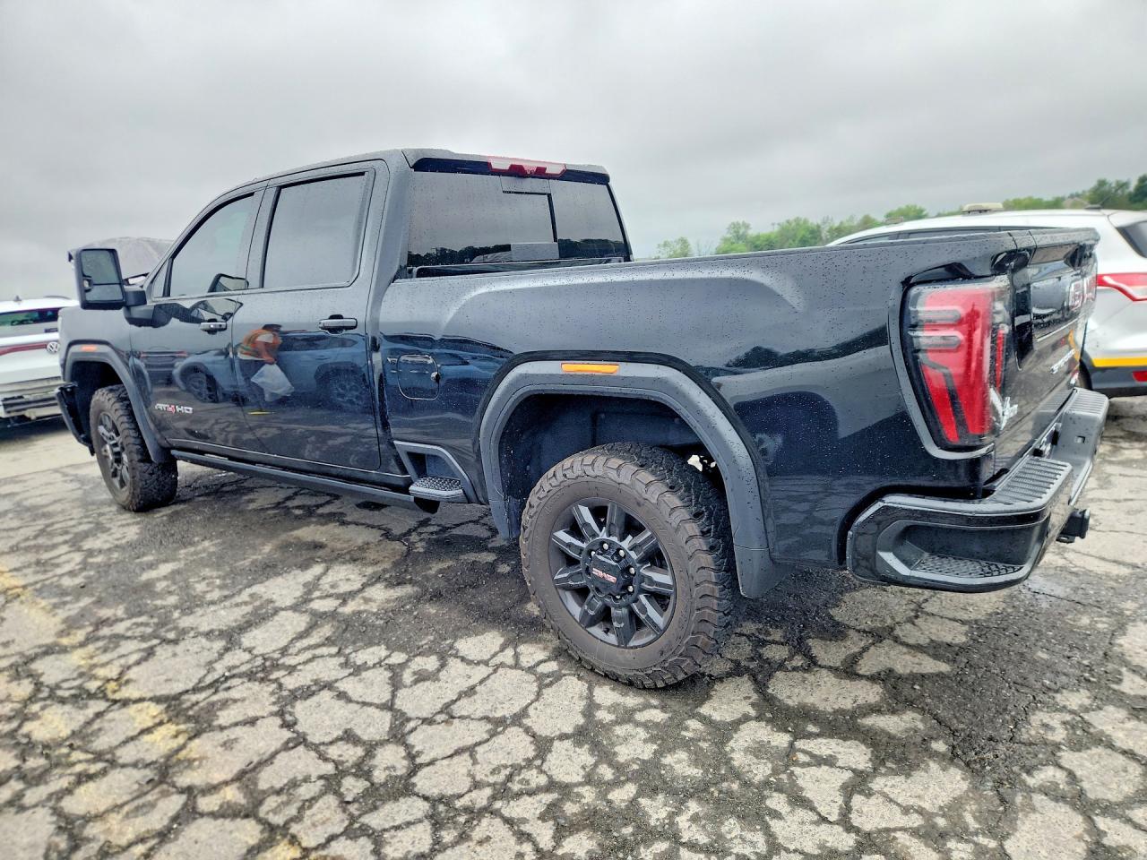 2025 GMC Sierra K2500 At4 - Image 2